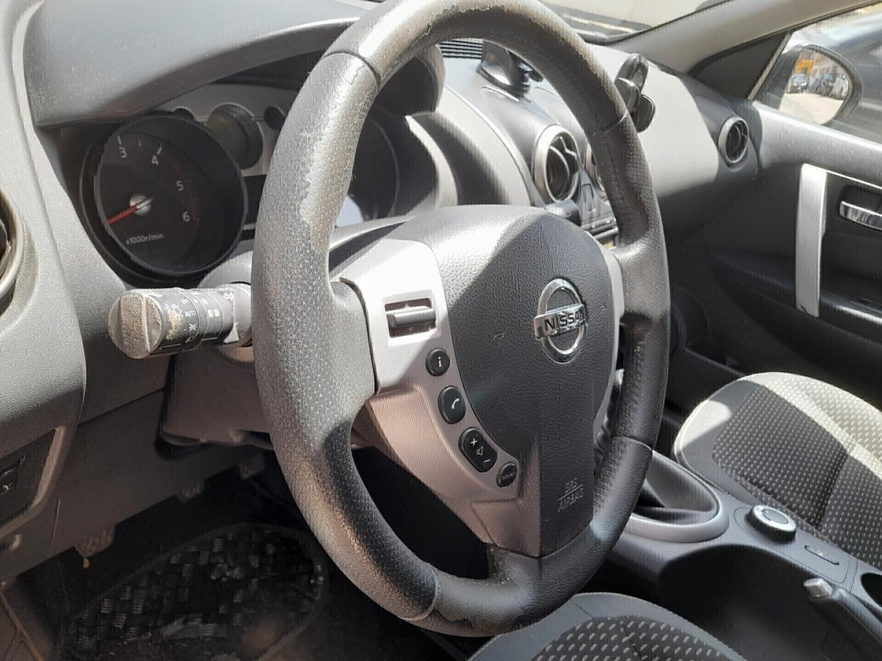 Nissan Qashqai 4X4 GANCIO TRAINO