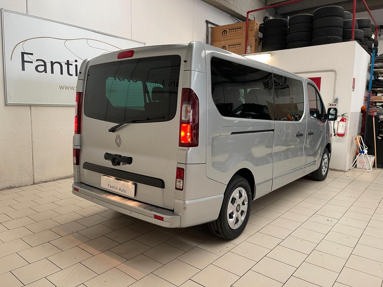 Renault Trafic PL Equilibre 9 posti 2.0 dCi c.man-LEGGI SOTTO