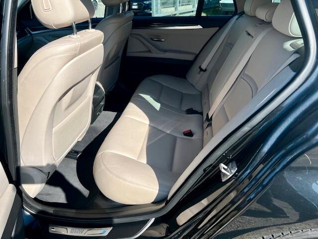 Bmw 520d Touring Luxury - 2016