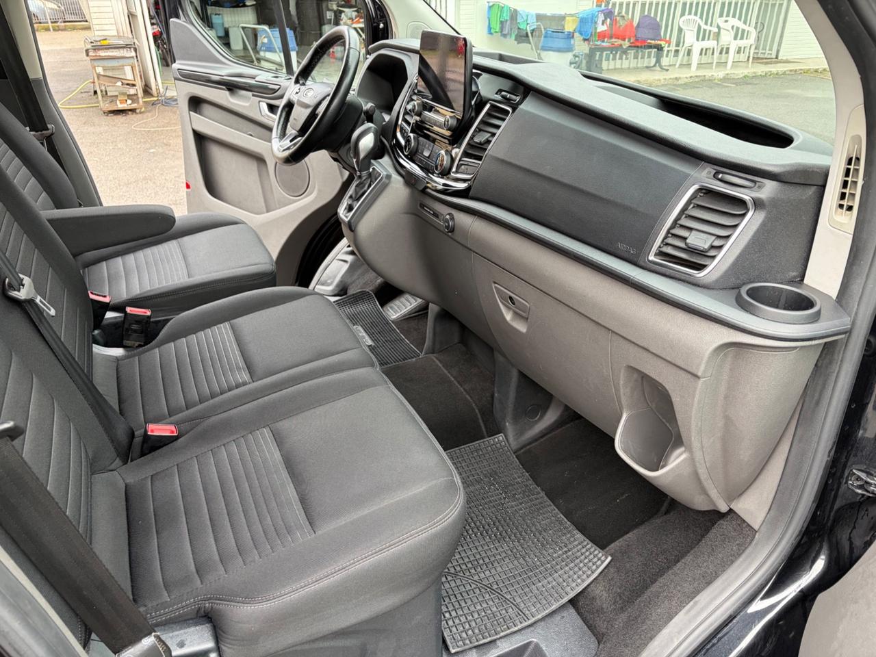Ford Tourneo Custom 310 2.0 TDCi 130CV PC Titanium