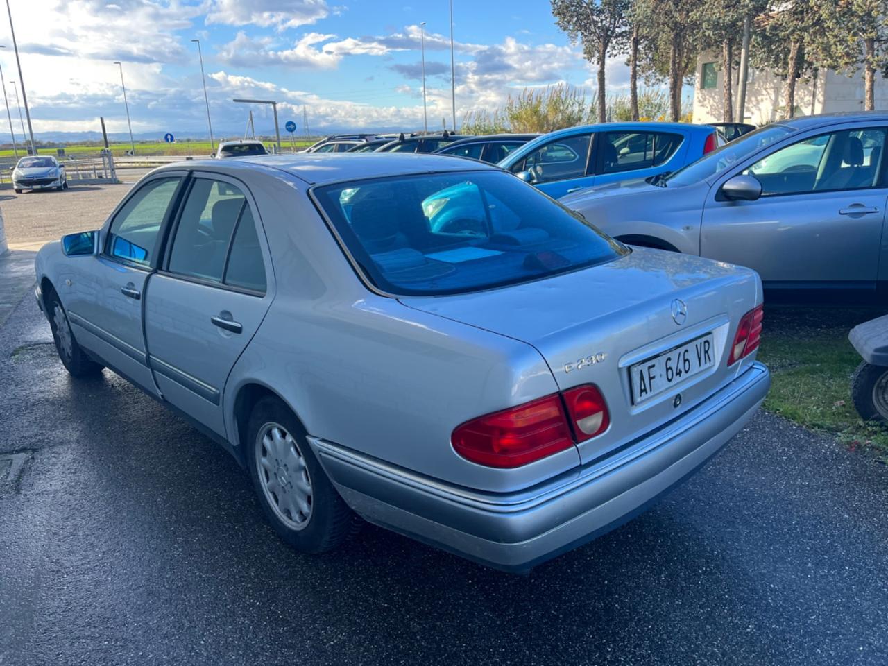 Mercedes-benz E 230 cat Elegance GPL CAMBIO AUTOMATICO