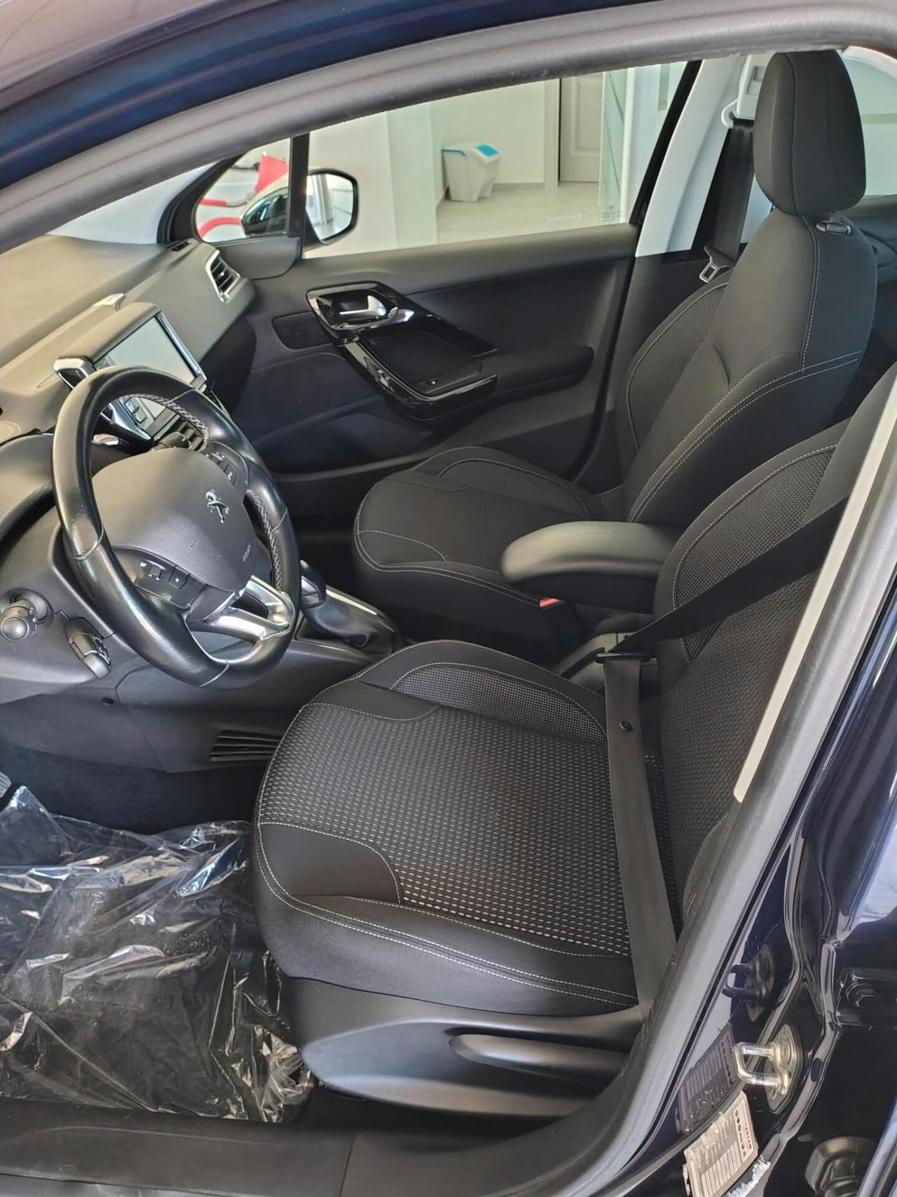 Peugeot 208 BlueHDi 100 S&S 5 porte Allure
