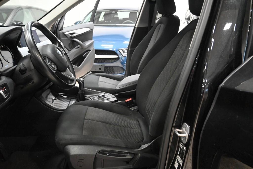 BMW X1 16D 115CV 6M. S-DRIVE BUSINESS ADVANTAGE ( FARI LED - CRUISE - NAVI - PARK ASSISTANT - TELECAMERA POST. )