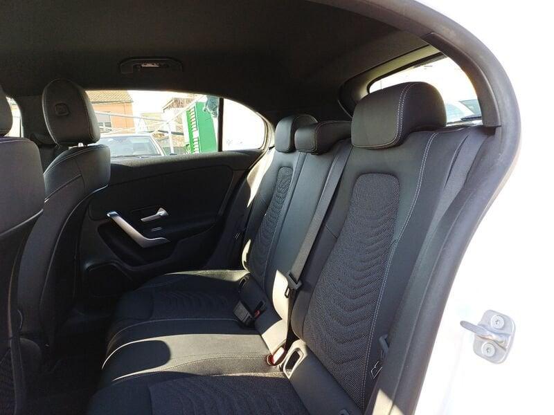 Mercedes-Benz Classe A A 180 d Progressive Advanced