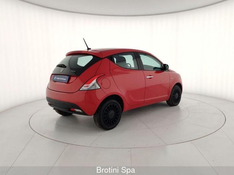 Lancia Ypsilon Ypsilon 1.0 FireFly 5 porte S&S Hybrid Ecochic Silver