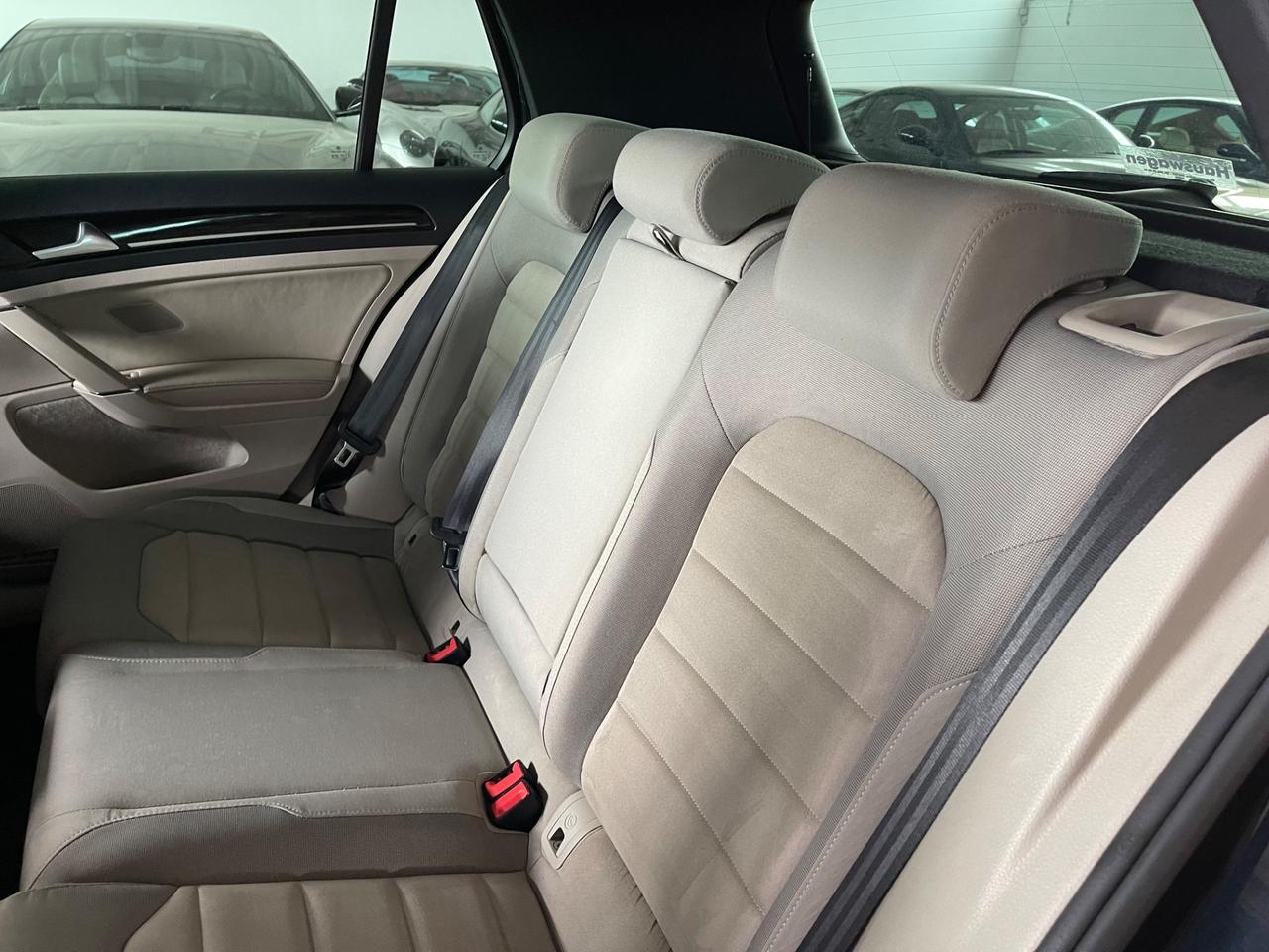Volkswagen Golf 1.6 TDI DSG Virtual Cokpit PERMUTE RATE