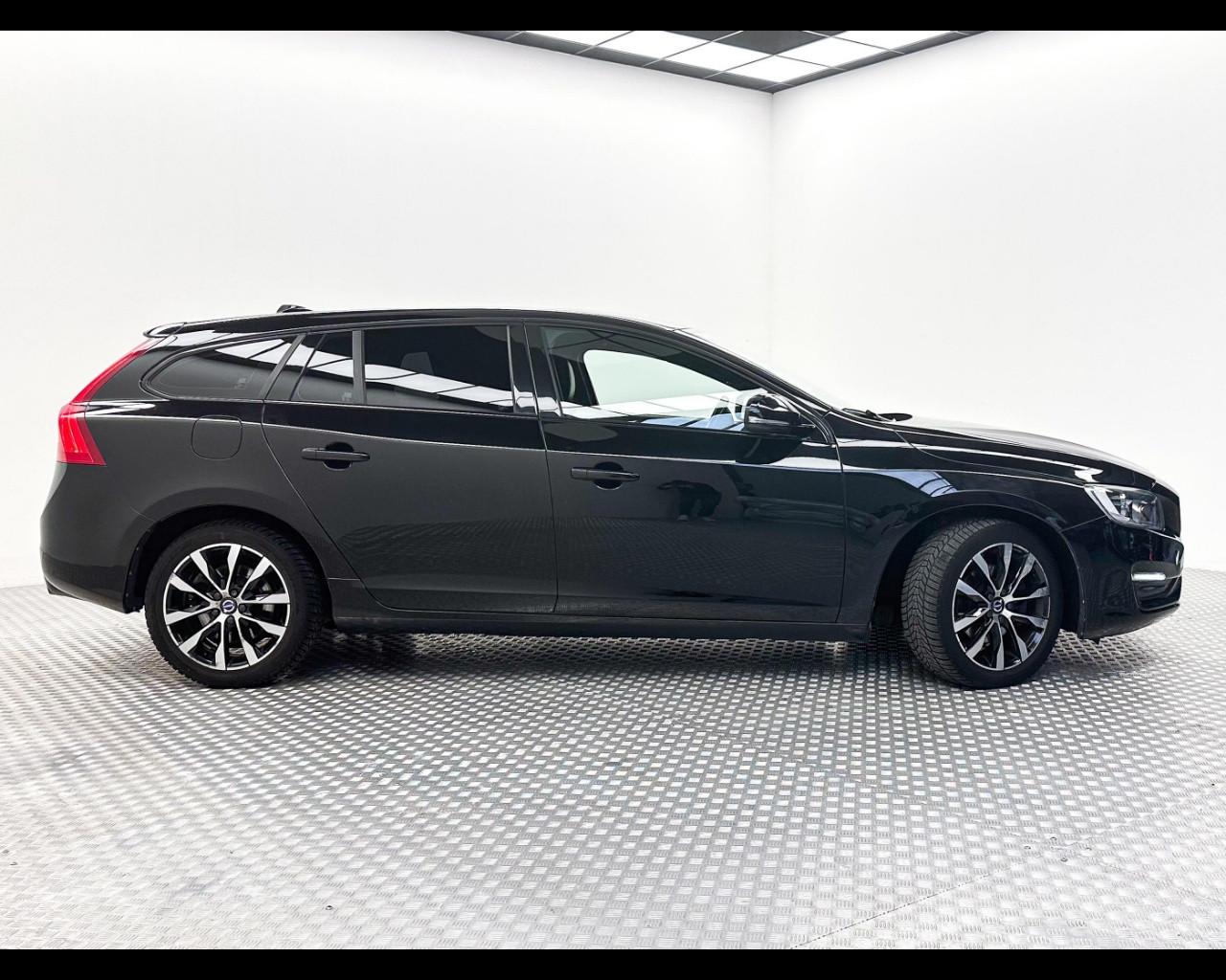 VOLVO V60 D3 Geartronic Dynamic Edition