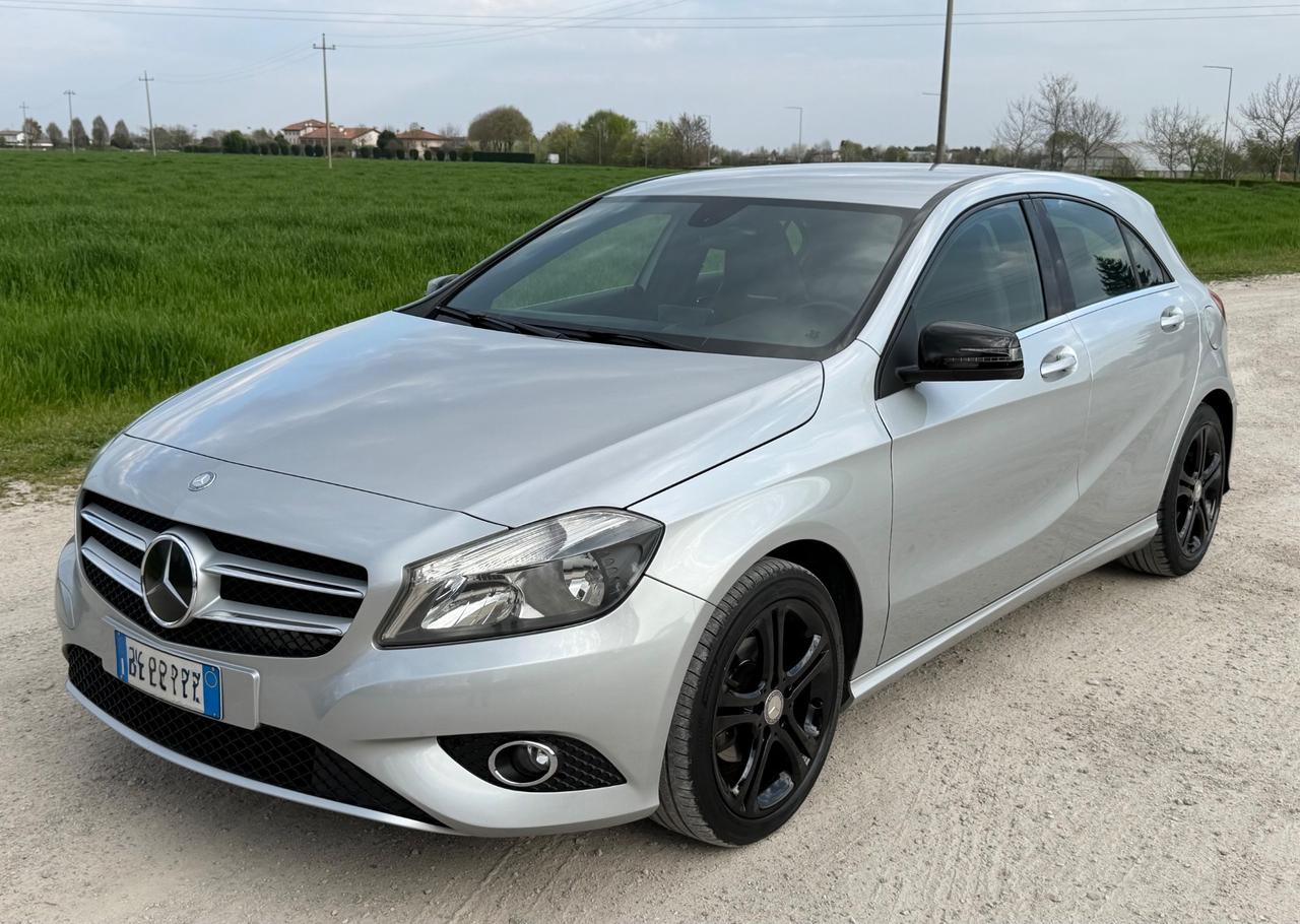 MERCEDES CLASSE A 180 CDI DARK NIGHT EDITiON