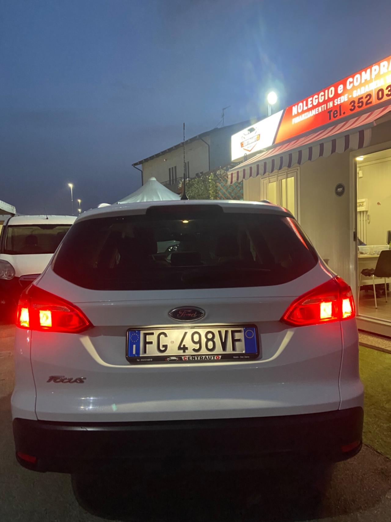 Ford Focus 1.5 TDCi 95 CV SW Titanium nuova garanzia1