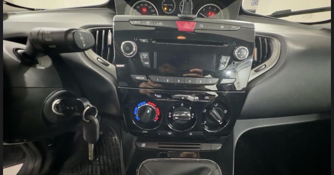 Ypsilon 1.2 Elefantino 69CV ( GPL )