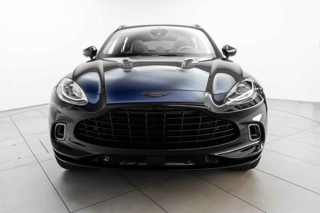 ASTON MARTIN DBX - NOLEGGIO LUNGO TERMINE LEASING FULL INCLUSIVE