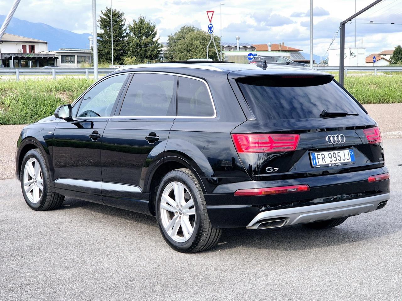 Audi Q7 3.0 TDI 245CV S-LINE 2018