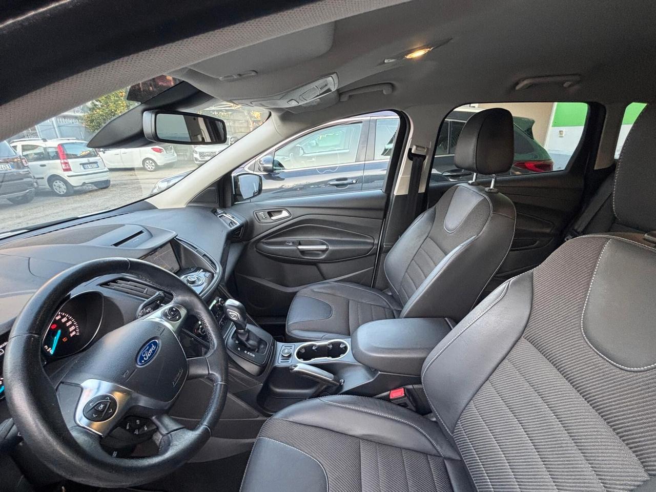 Ford Kuga 2.0 TDCI 150 CV S&S 4WD Powershift Titanium