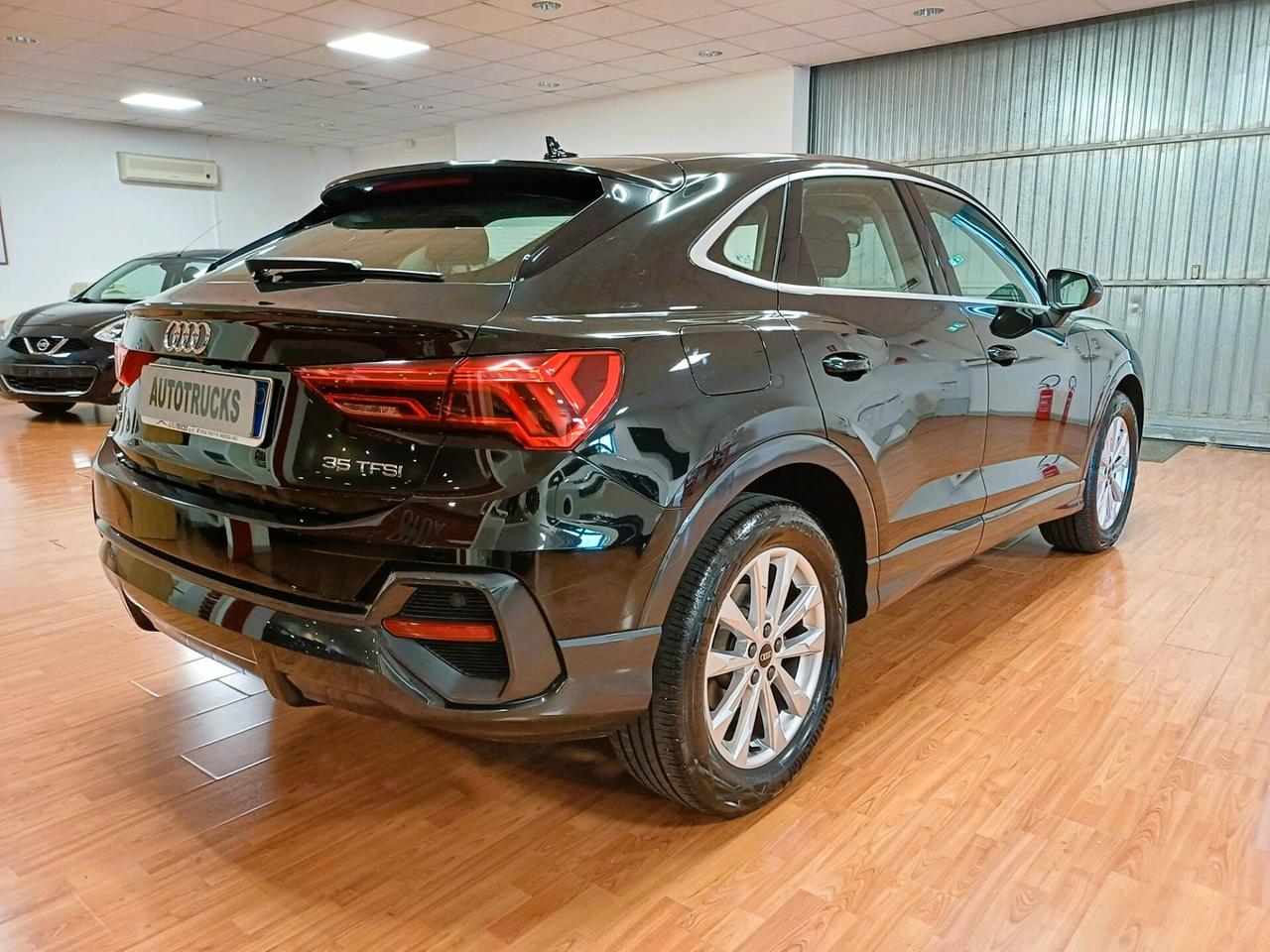 Audi Q3 35 TFSI Business Advanced