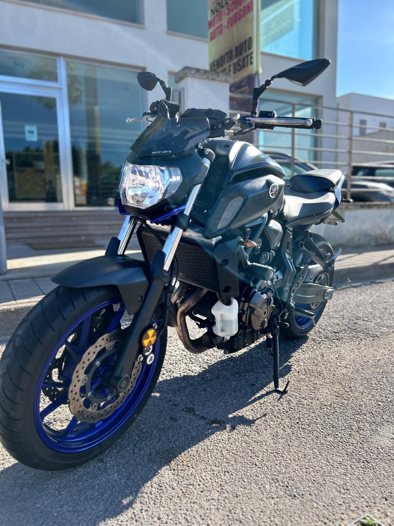 Yamaha MT-07 Strada