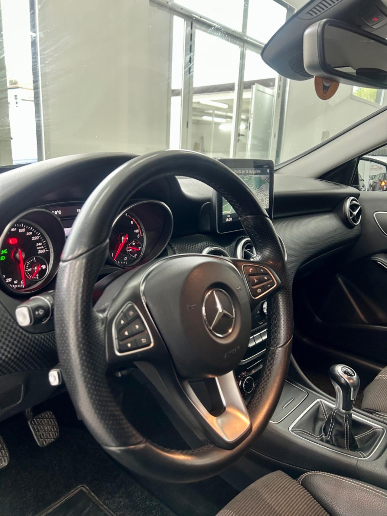 Mercedes-benz CLASSE A 180 d Sport finanziabile