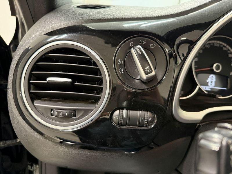 Volkswagen Maggiolino 1.6 TDI Design 50s