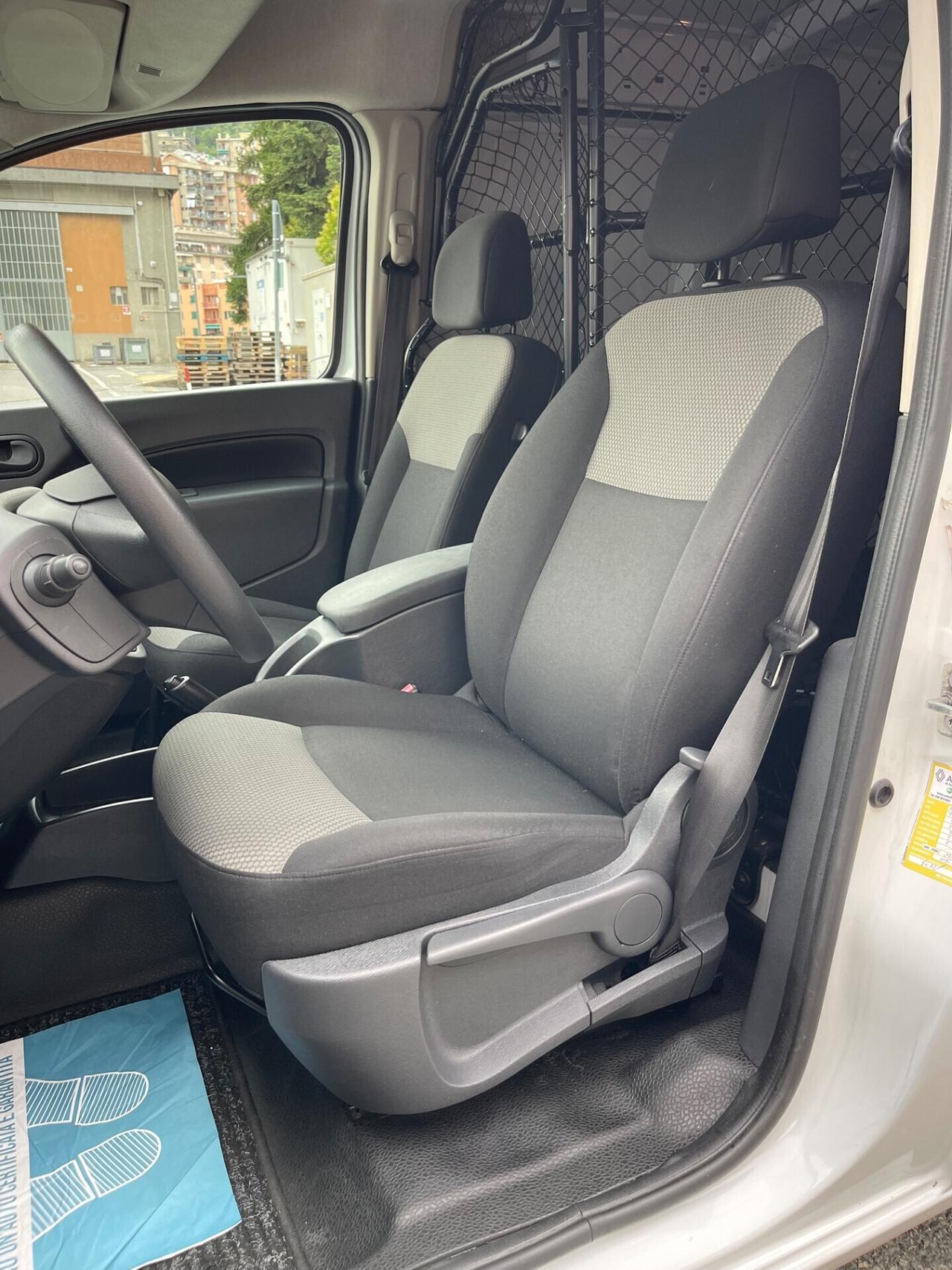 Renault Kangoo 1.5 dCi 90CV - NEOPATENTATI