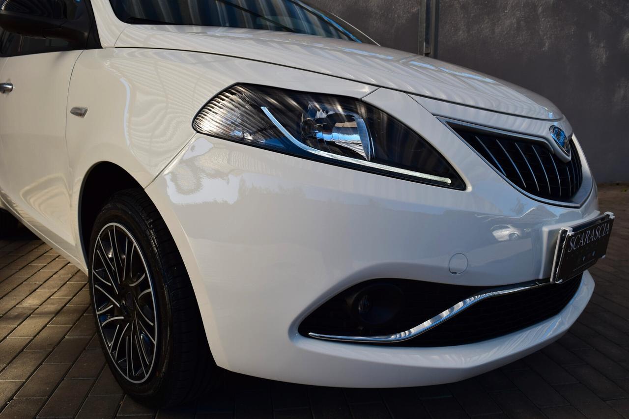 Lancia Ypsilon 1.0 Firefly Hybrid 70 cv Gold