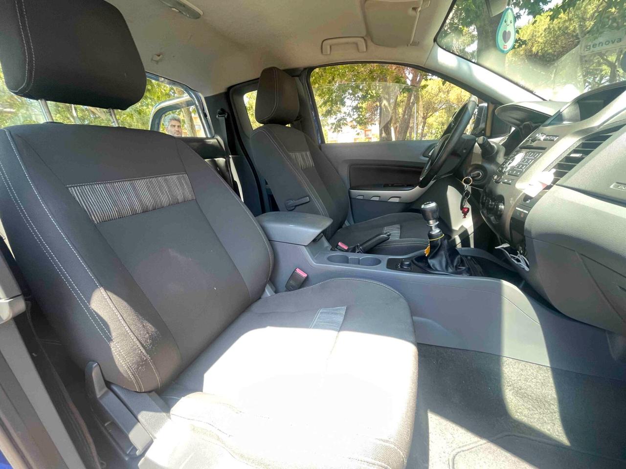 Ford Ranger 2.2 TDCi Super Cab XL GANCIO TRAINO