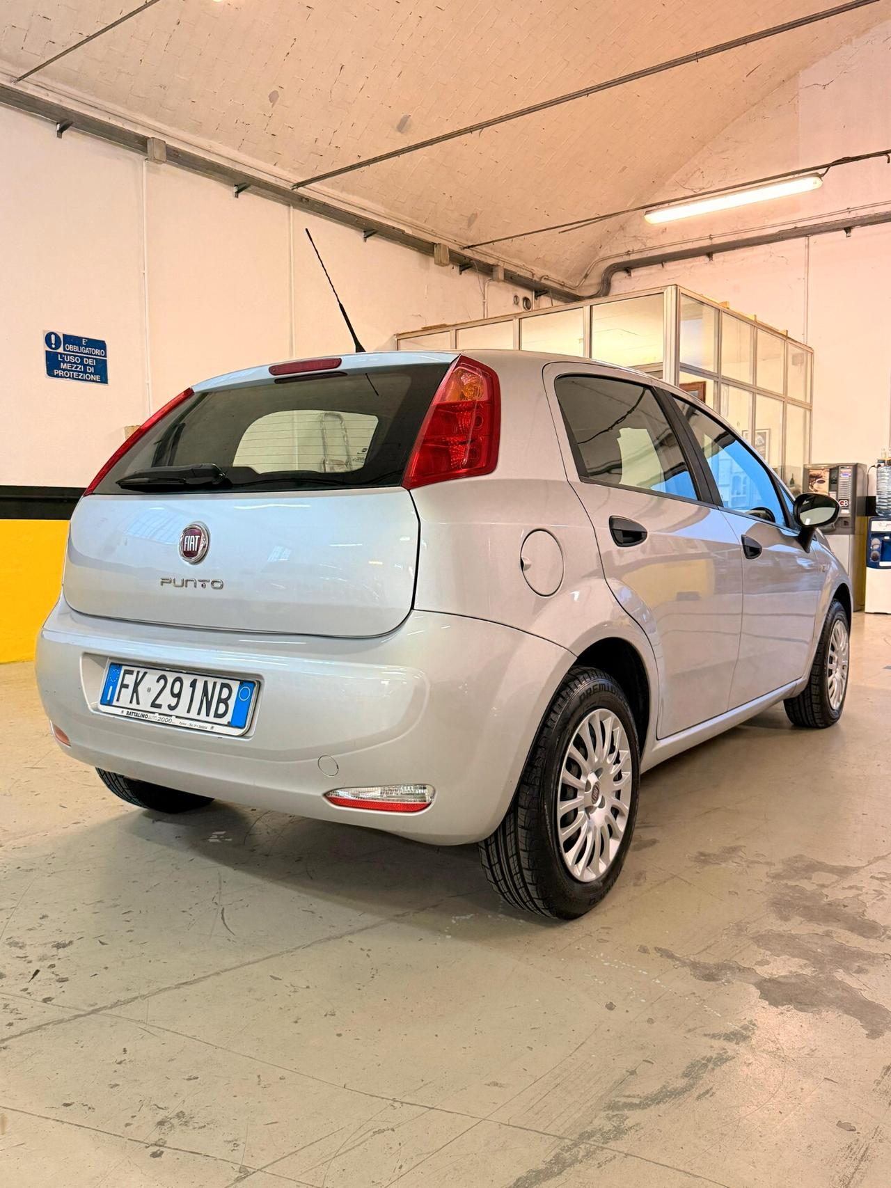 Fiat Punto 1.4 8V 5 porte Easypower Street