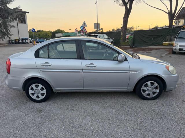 HYUNDAI Accent 1.4 4p. Active senza nessun lavoro da fare
