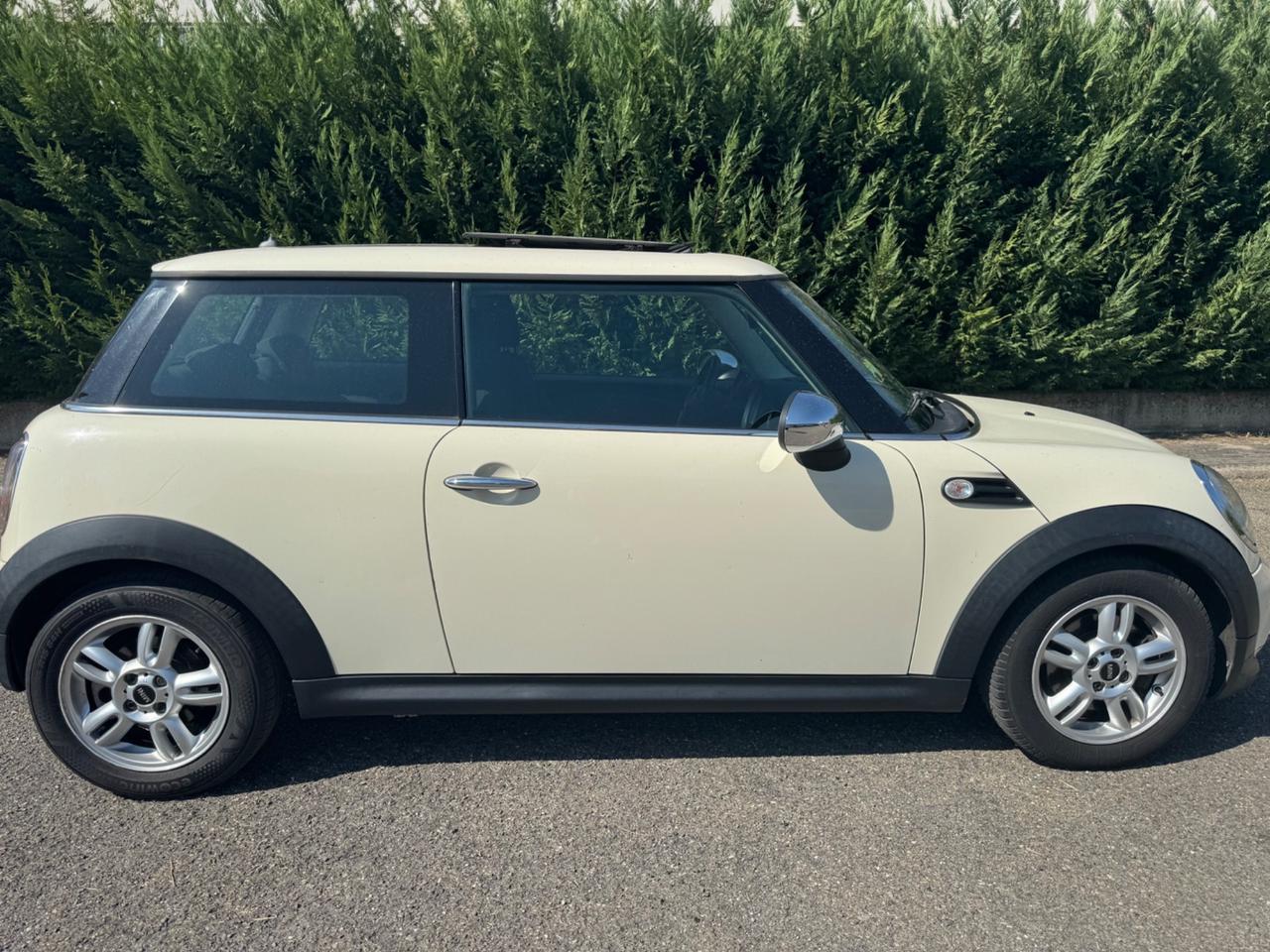 Mini 1.6 16V One (55kW)