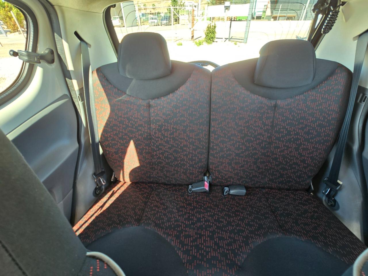 Peugeot 107 1.0 68CV 5p. Sweet Years