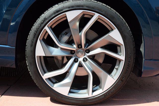 AUDI Q8 55 TFSI quattro tiptronic (Tetto/23"/quadzone)FULL