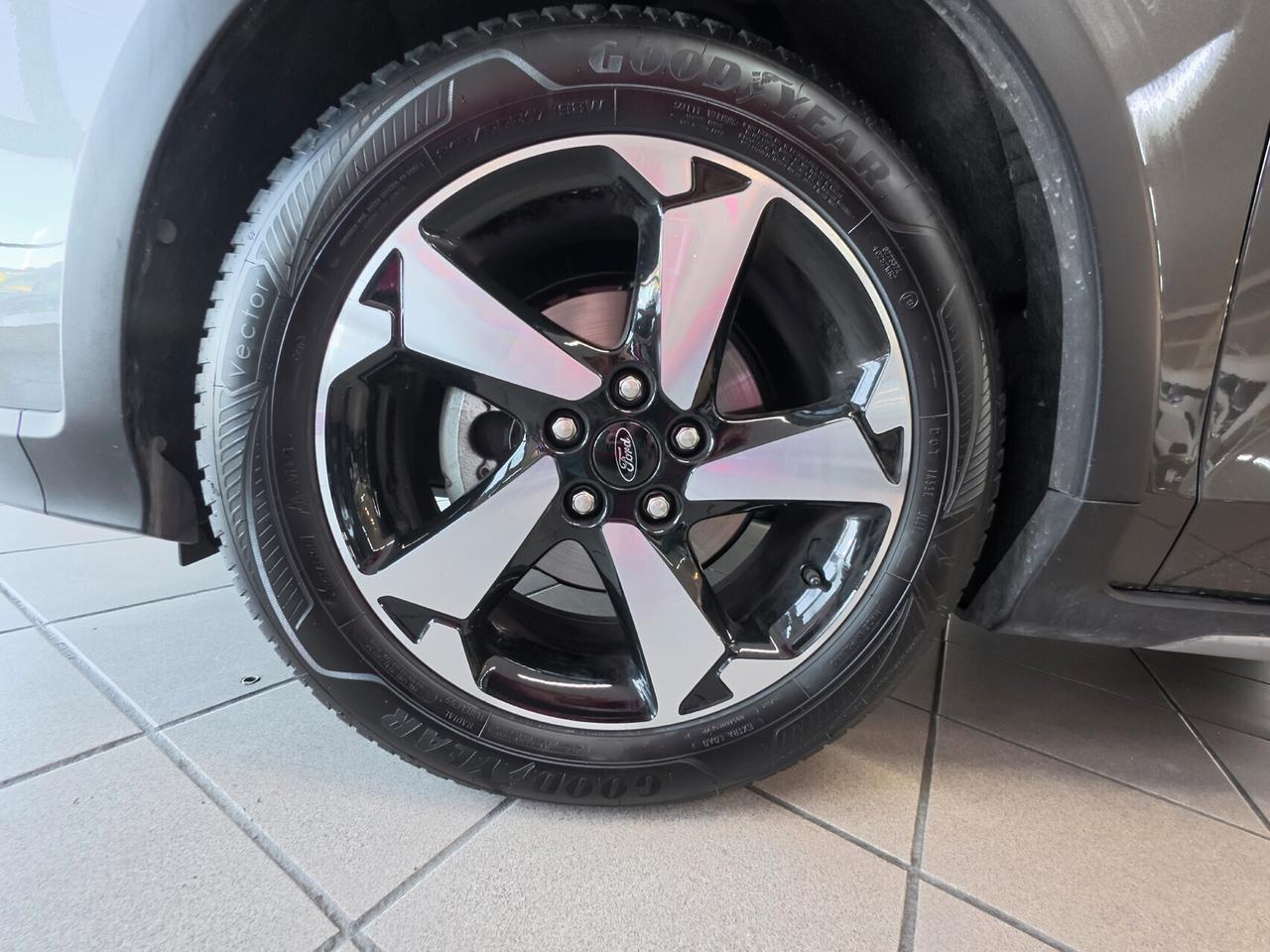 Ford Focus 1.0 EcoBoost Hybrid 125 CV 5p. Active X KM 5600 Garanzia estendibile fino a 2031