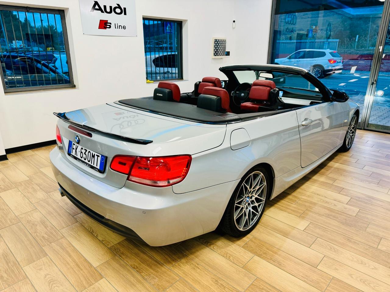 BMW 320d Cabrio M-Sport PERFORMANCE / Navi PRO / Xenon