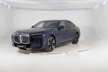 BMW Serie 7 G70 i7 xdrive60 MSport