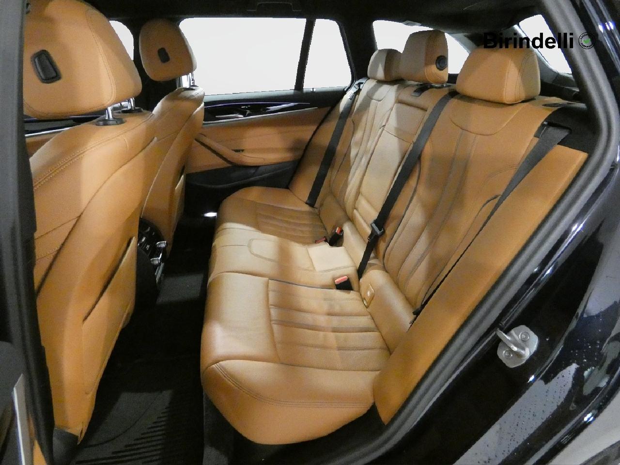 BMW Serie 5(G30/31/F90) - 520d 48V xDrive Touring Msport