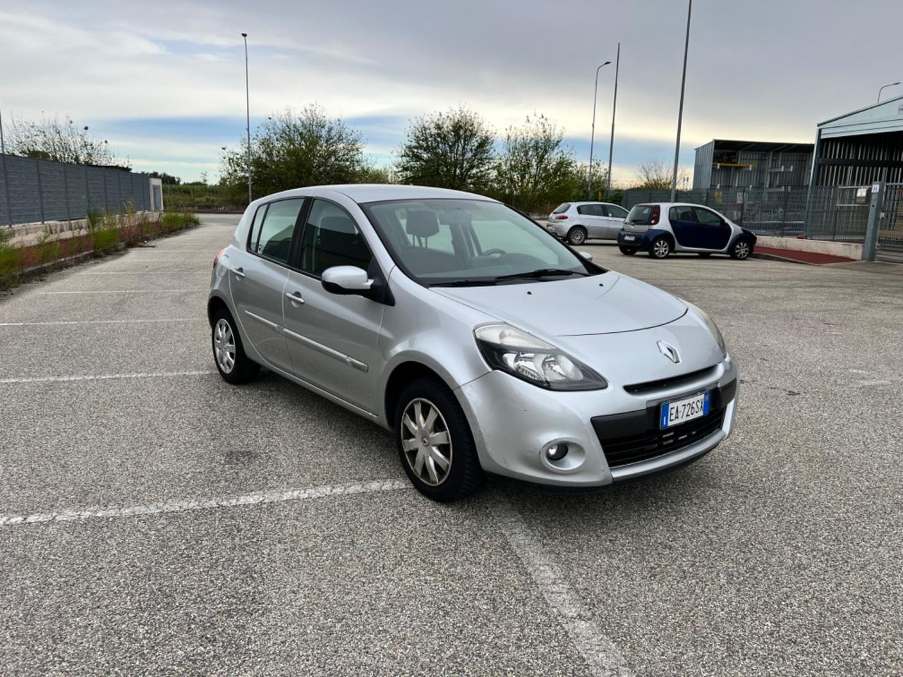 Renault Clio 1.2 16V 5 porte Confort