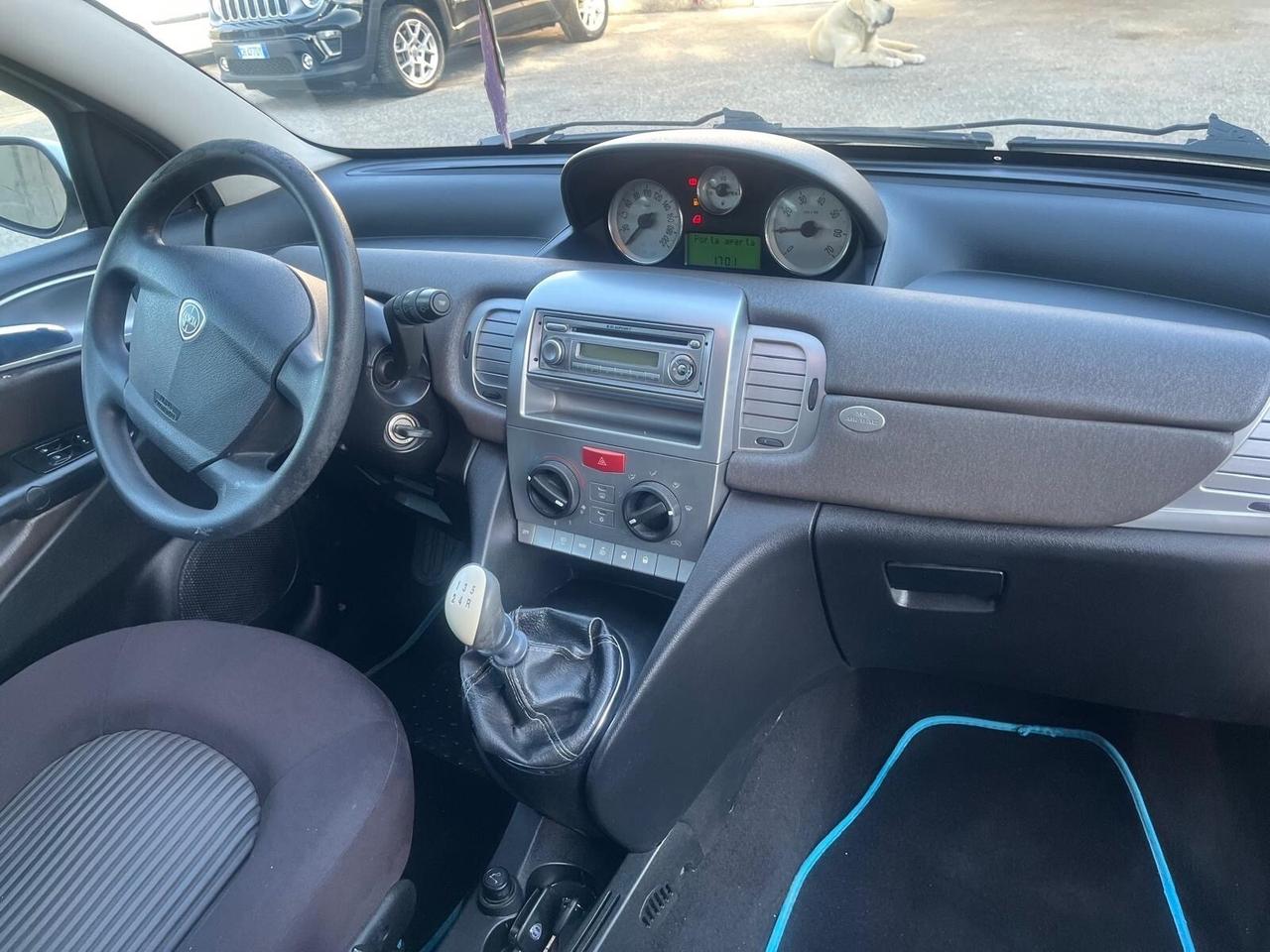 Lancia y -1.2 benz- full-2009