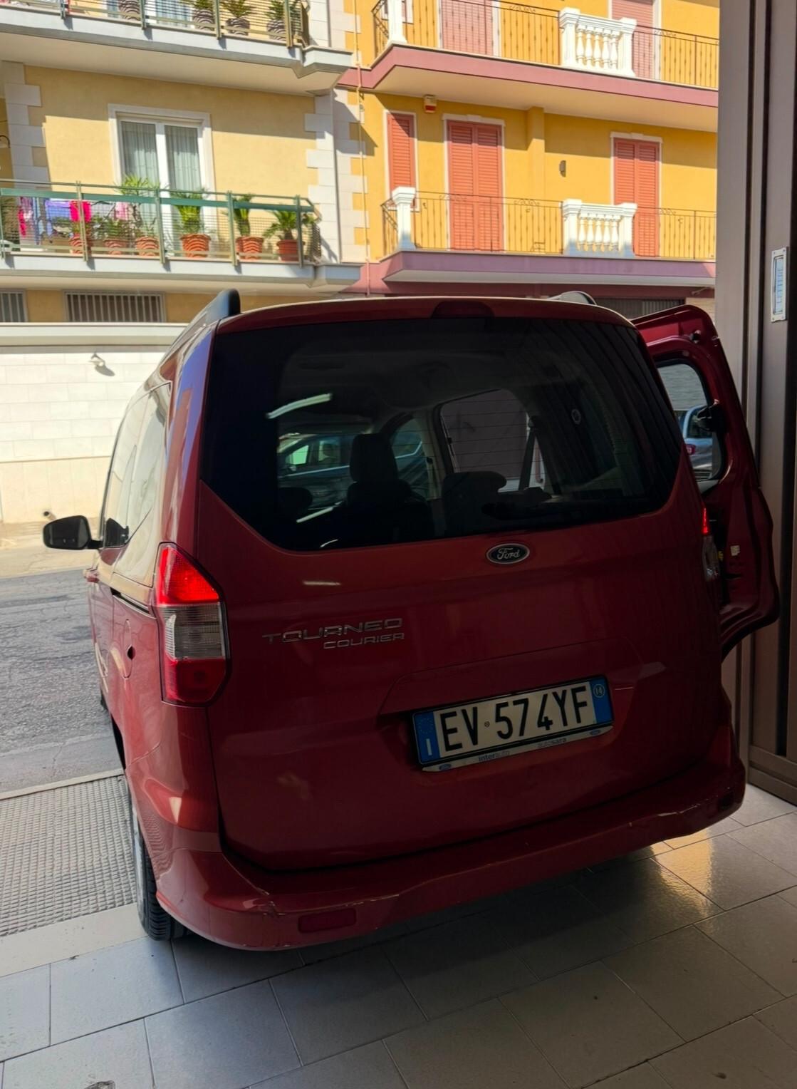 Ford Transit Courier 1.5 TDCi 75CV Van Trend