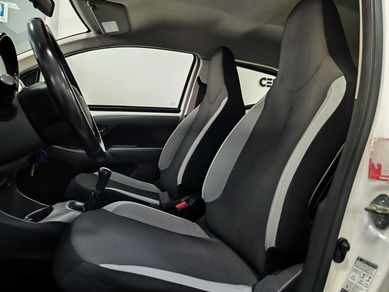 Toyota Aygo 1.0 VVT-i 69 CV 5 porte x-wave