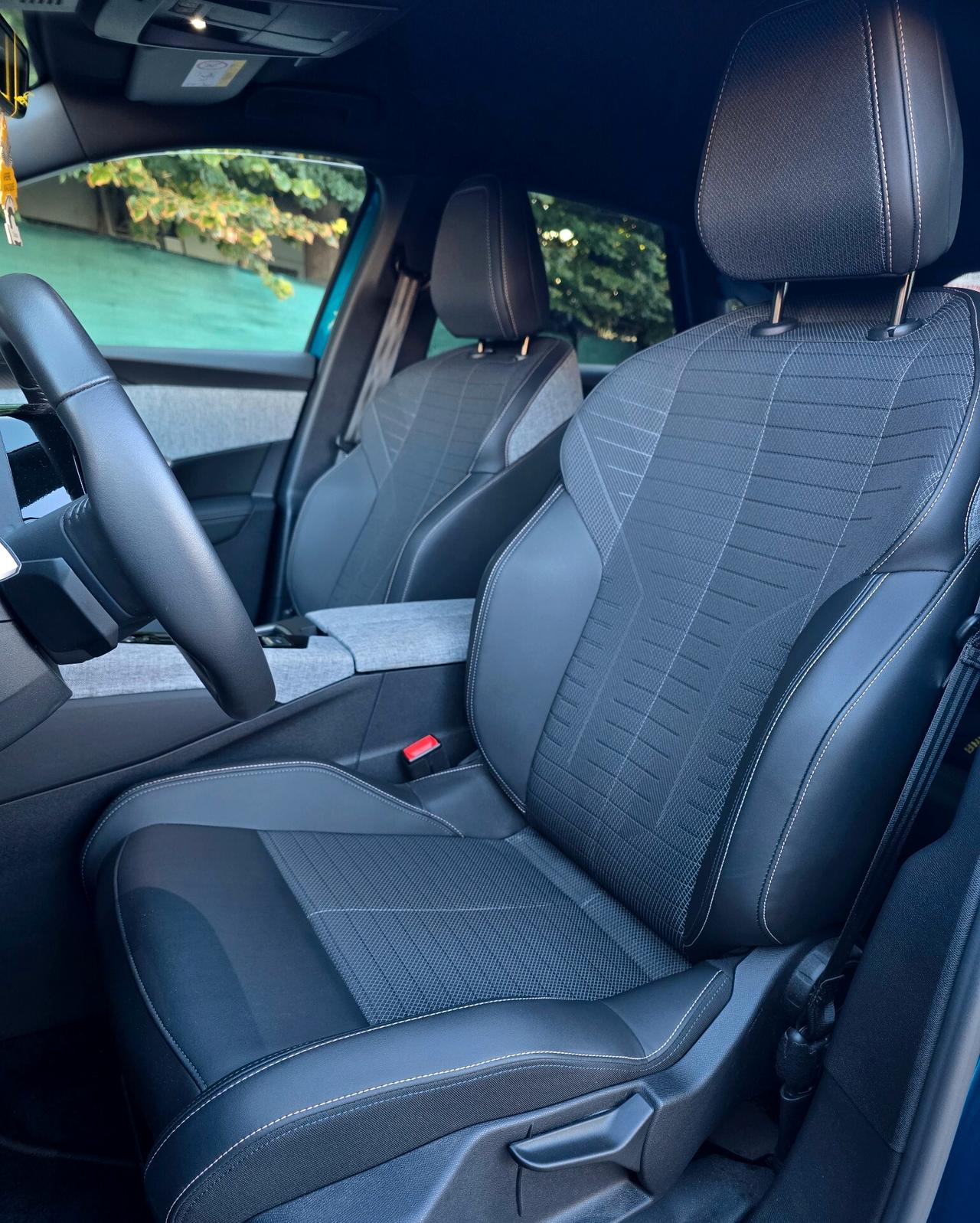 Peugeot 3008 Plug-in Hybrid e-DCS7 Allure