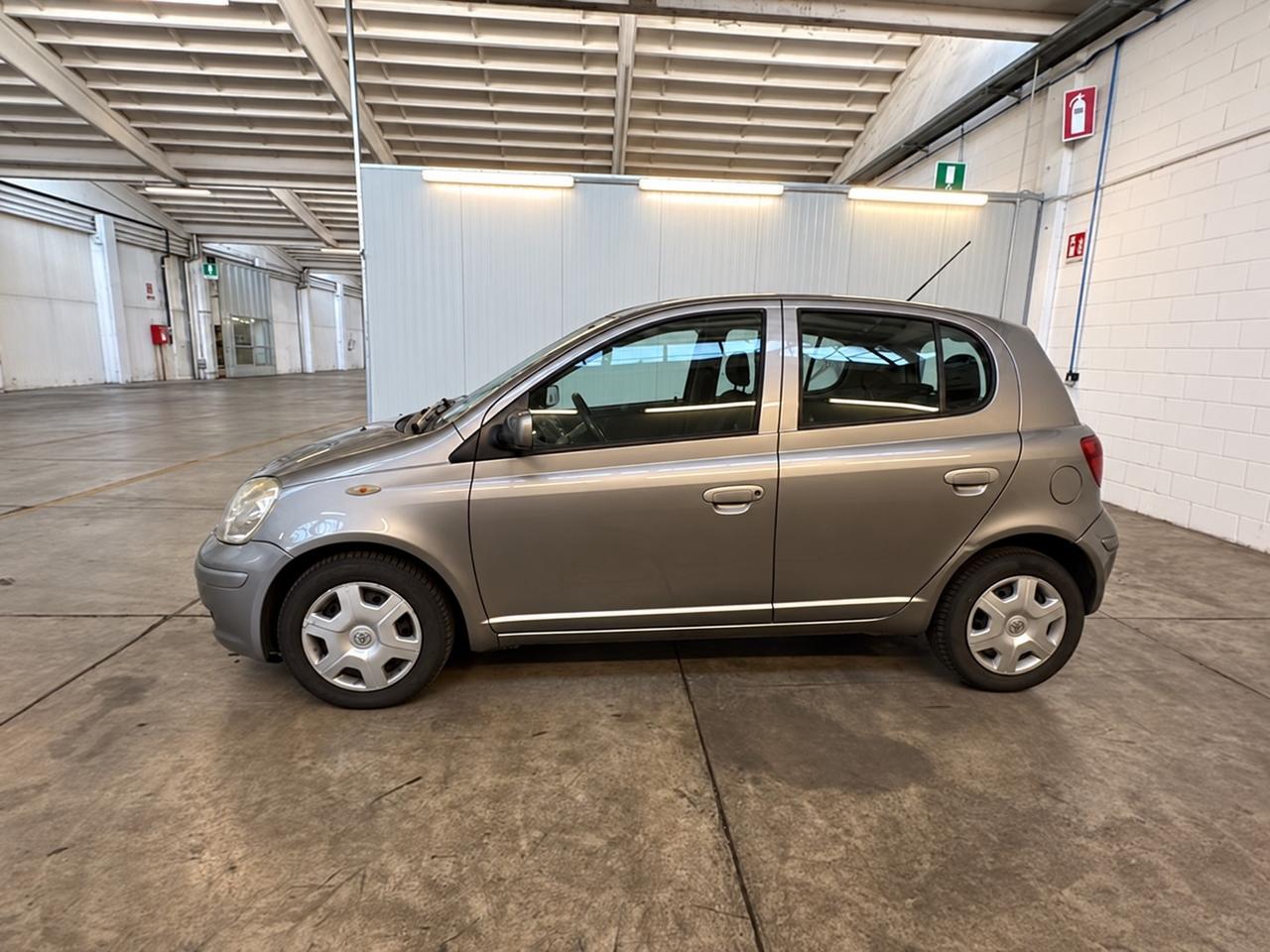 Toyota Yaris 1.0i 16V cat 3 porte Sol