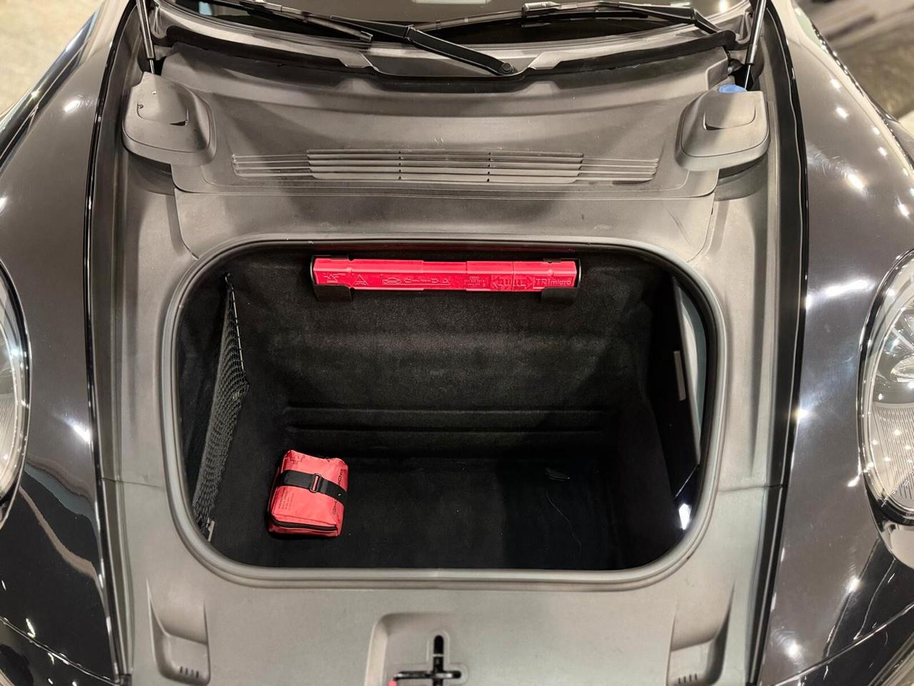 Porsche 911 Carrera 4 GTS