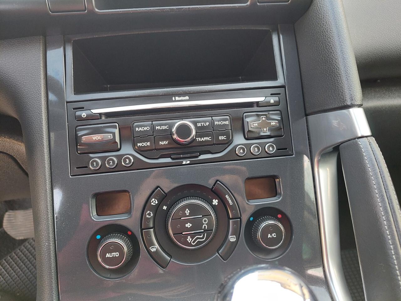 Peugeot 3008 1.6 HDi 110CV cambio robotizzato