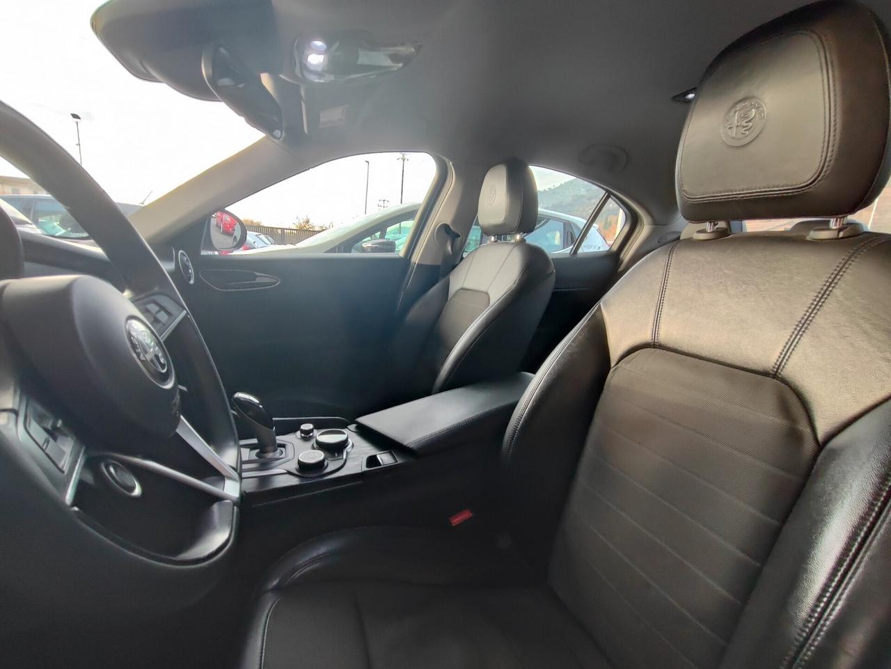 Alfa Romeo Giulia 2.2 Turbodiesel 180 CV AT8 Business Sport Launch Ed.