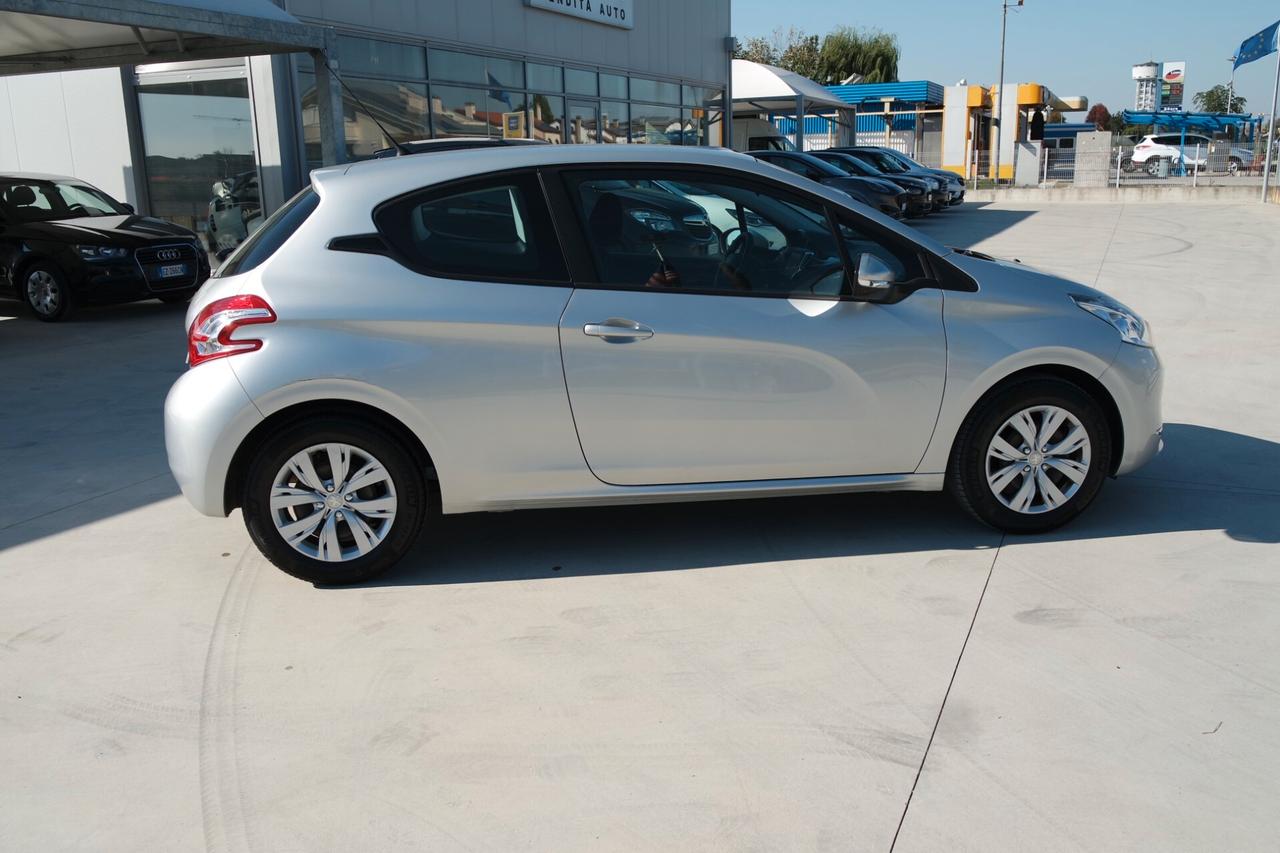 Peugeot 208 PureTech 82 3 porte Active