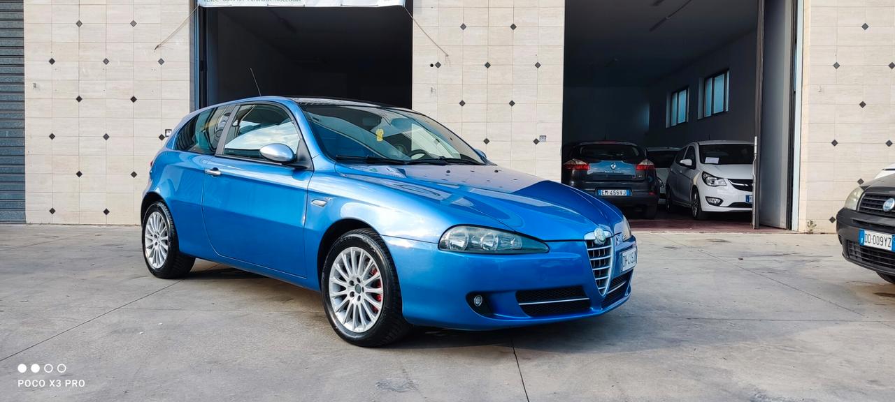 Alfa Romeo 147 1.6 16V TS (105) 3 porte Black Line