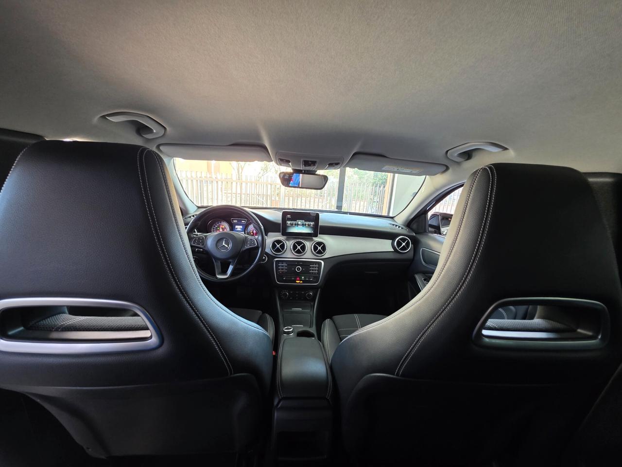 Mercedes-benz GLA 200 d Sport