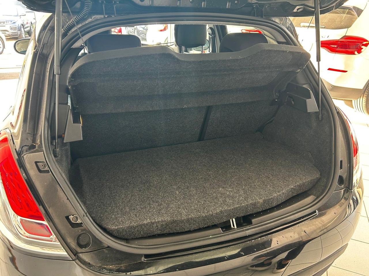 Lancia Ypsilon 1.2 FIRE metano 2013