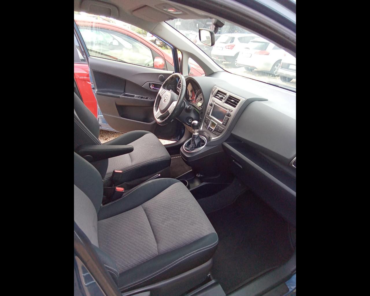 TOYOTA Verso-S Verso-S 1.3 MT Lounge