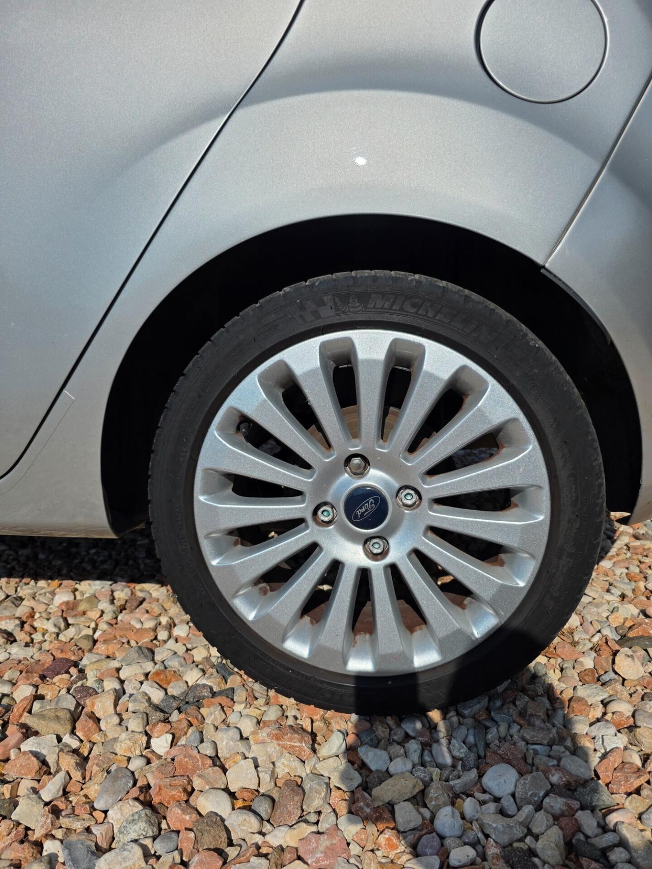 Ford Fiesta 1.4 5 porte Bz.- GPL Titanium