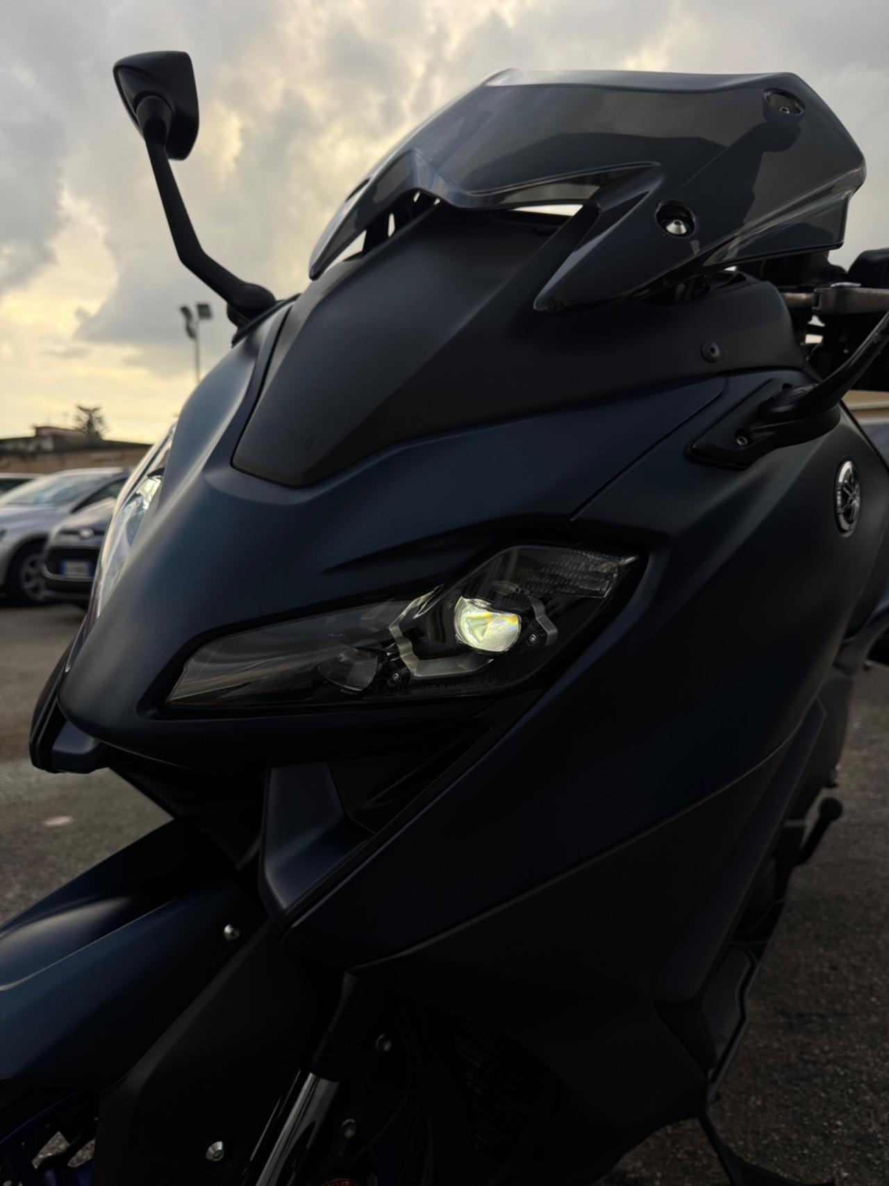 Yamaha T-Max 560 Finanziabile icon blue