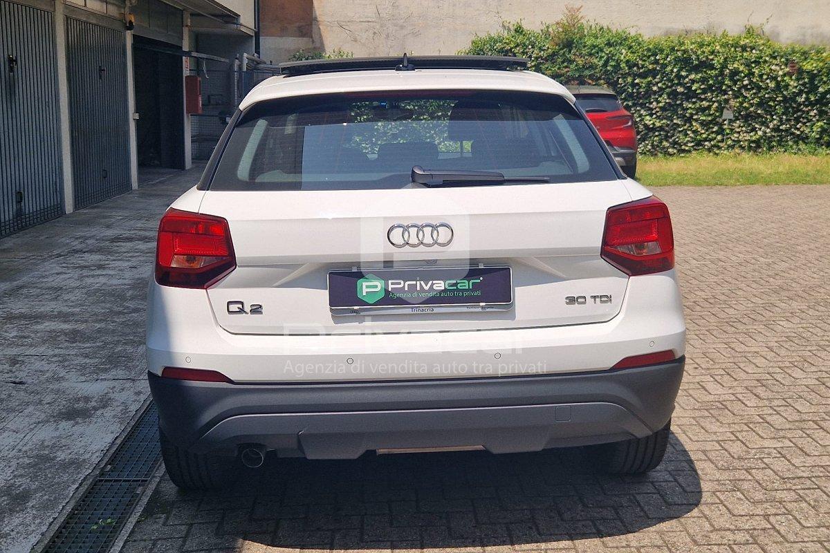 AUDI Q2 30 TDI S tronic Identity Black